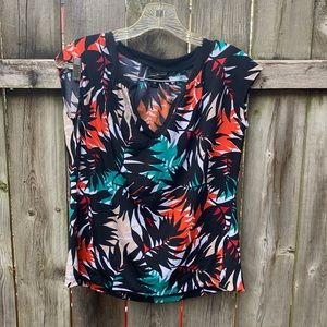 Worthington leaf print top sz. Medium Petite